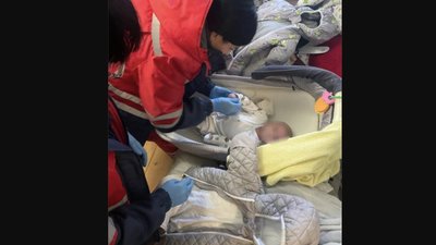 У Львівській області жінка залишила 8-річну доньку з півторамісячним немовлям в зачиненій квартирі на добу