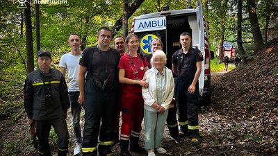 У львівському скансені заблукала компанія: для порятунку жінки викликали рятувальників (ФОТО)