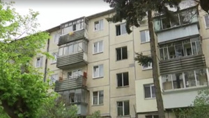 У Львові сусіди кілька днів домагалися, щоб тіло померлого сусіда забрали з квартири (відео)