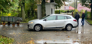 У Львові автомобіль скоїв наїзд на людину на території геріатричного пансіонату (ФОТО)