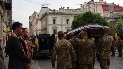 У Гарнізонному храмі попрощалися з Героями Геннадієм Мельничуком, Петром Кареліним та Олегом Гаваном