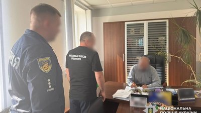 На Хмельниччині двоє чиновників привласнили понад 2,5 млн грн бюджетних коштів на закупівлях для предмета "Захист України"