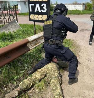 Працівник військового комісаріату торгував боєприпасами в Житомирі (ФОТО)