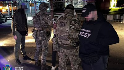 У Рівному 19-річний студент заклав вибухівку під автобус із військовими