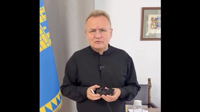 У кабінеті Садового знайшли прослуховувальний пристрій (ВІДЕО)