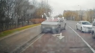 У Львові патрульні покарали порушника на Tesla Cybertruck (ВІДЕО)