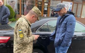 Колишньому генпрокурору Рябошапці вручили повістку до військкомісаріату