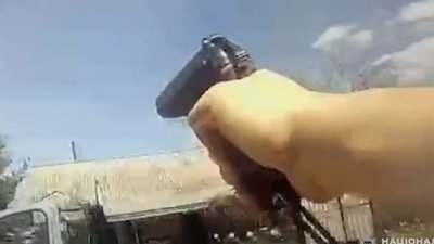 Опубліковано відео моменту розстрілу поліцейських на Хмельниччині