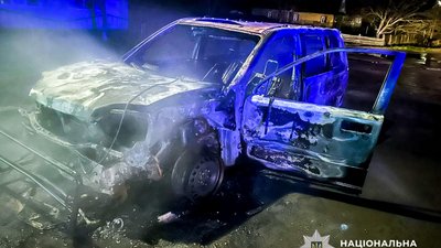 На Рівненщині чоловік підпалив військове авто