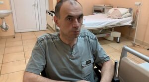 Львівські лікарі допомогли чоловікові, який ходив навприсядки через хворобу  (ФОТО)