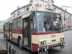 Водії тролейбусів масово йдуть на лікарняні і відмовляються від вакцинації