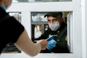 В Україну відновлено пропуск іноземців