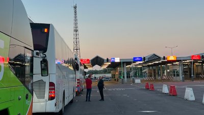 В Україні хочуть скоротити час очікування пасажирських автобусів на перетин кордону