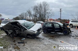 Троє травмованих, серед них 10-річна дитина: у Львівському районі сталася ДТП (ФОТО)