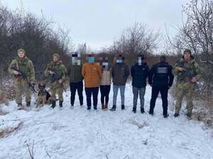 На Закарпатті прикордонники затримали п’ятьох нелегалів