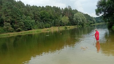 На Львівщині з озера дістали тіло чоловіка