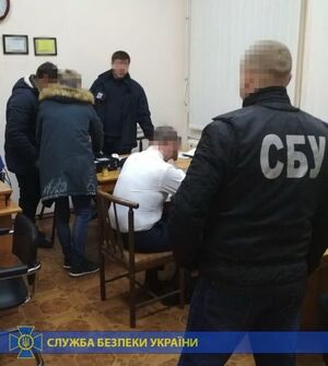 Посадовці Миколаївщини привласнили 15 мільйонів, призначених на закупівлю е-підручників (фото)