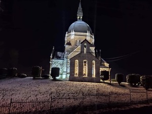 У Львові підсвітили ще один храм (ФОТОФАКТ)