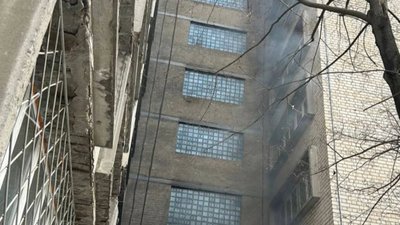 Росія вдарила по гуртожитку з переселенцями у Харкові: є постраждалі