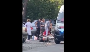 Біля Львова автомобіль зіткнувся з мотоциклом, є постраждалі (ВІДЕО, ФОТО)