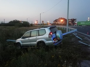 З’явилося відео ДТП на окружній дорозі Львова, де затримали викрадача автівки (відео)