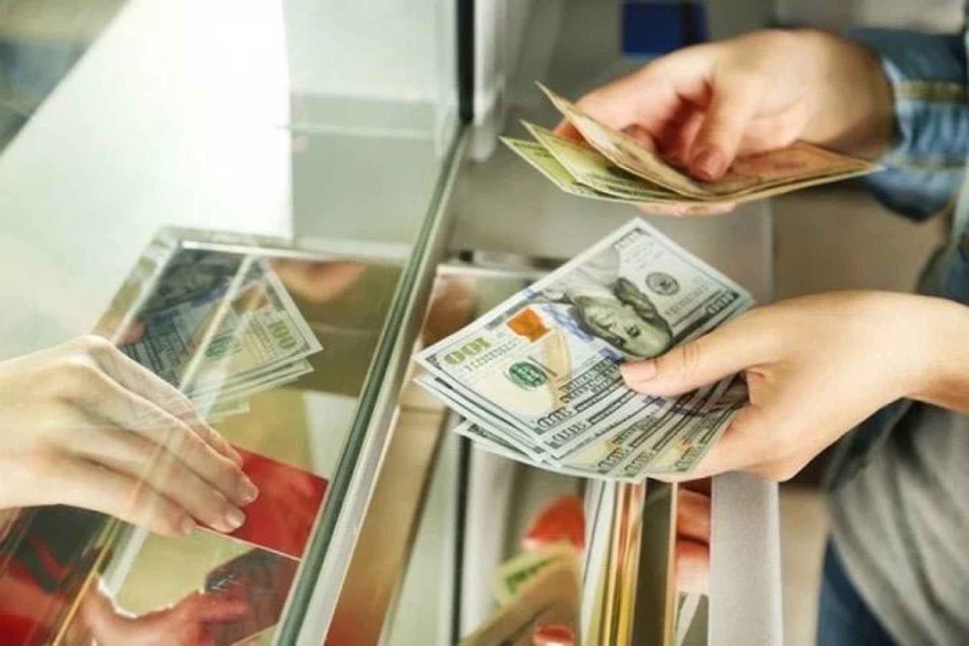 Не вірте вивіскам: як насправді вибрати вигідний курс і не втратити на комісіях