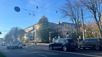 На складному перехресті у Львові змінили схему руху: що треба знати водіям