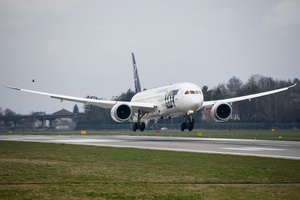 У місто Лева завітало два далекомагістральні літаки марки “Boeing” (фото)