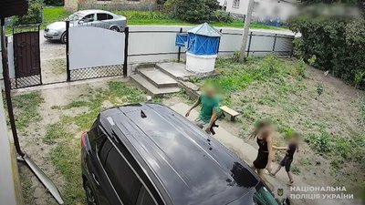 На Тернопільщині двоє молодиків вчинили розбійний напад зі стріляниною на чоловіка, який повернувся з війни (ВІДЕО)