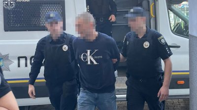 У Львові засуджено чоловіка, який прикрився дитиною та засліпив балончиком військового ТЦК