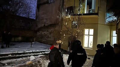 Поліція встановлює обставини вибуху в квартирі у центрі Львова