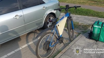 У Львові сталася ДТП за участі BMW та електровелосипеда під керуванням неповнолітнього (ФОТО)