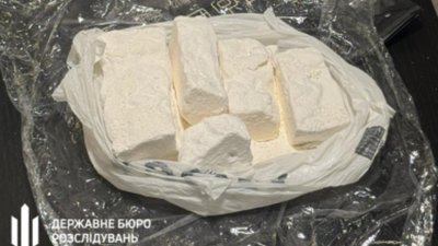 На Львівщині судитимуть групу наркоторговців, які ввозили кокаїн з Польщі під прикриттям правоохоронця