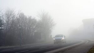 Синоптики попереджають львів'ян про погану видимість через туман