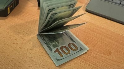 На Львівщині киянин пропонував прикордонникам 1000 доларів за виїзд за кордон