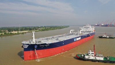 росія вперше затримала нафтовий танкер, що належить країні НАТО