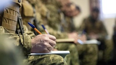 Уряд перегляне правила бронювання через різке зростання кількості заброньованих