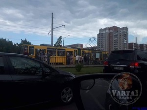 У Львові під час руху задимівся трамвай (ФОТО)