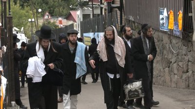 На кордоні великі черги, бо з України їдуть хасиди - Демченко