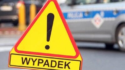 У Польщі українець за кермом автомобіля на швидкості врізався у дерево