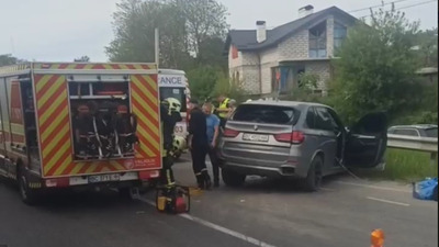 На Львівщині через ДТП з вантажівкою присутні ускладнення у русі транспорту (ВІДЕО)