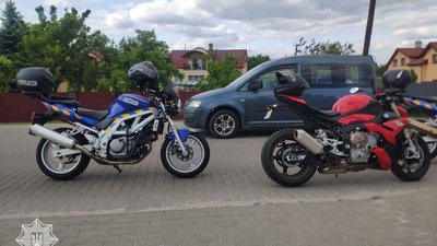 Біля Львова патрульні виявили мотоцикл BMW s1000r, який перебував у міжнародному розшуку