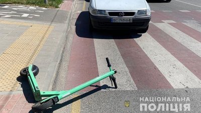В Україні через зростання ДТП готуються запровадити вікові обмеження для користувачів електросамокатів