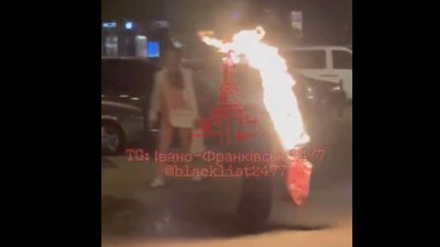 В Івано-Франківську чоловік облив себе бензином та підпалив
