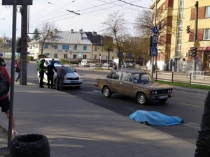 Внаслідок ДТП у Львові загинув 82-річний пішохід (фото)