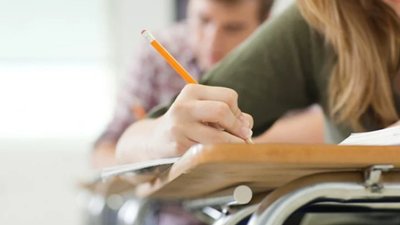 В Україні студентам підвищать стипендії майже вдвічі