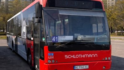 У Львові у тестовому режимі на маршрут виїхав 12-метровий низькопідлоговий автобус