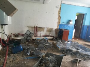 У Львівській області, внаслідок обвалу стіни у школі, постраждало двоє людей (фото)