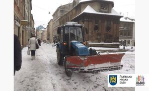 Зранку в місті працювало 25 одиниць снігоприбиральної техніки