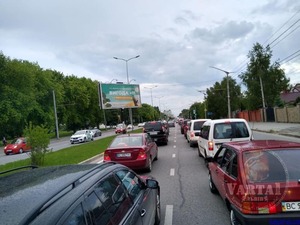 На Стрийській скасують виділену смугу для громадського транспорту (фото)